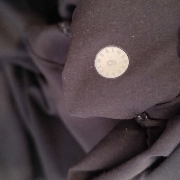 Lululemon On The Fly Pant 28" Dark Shadow W5ALWS 6 - Picture 5 of 5